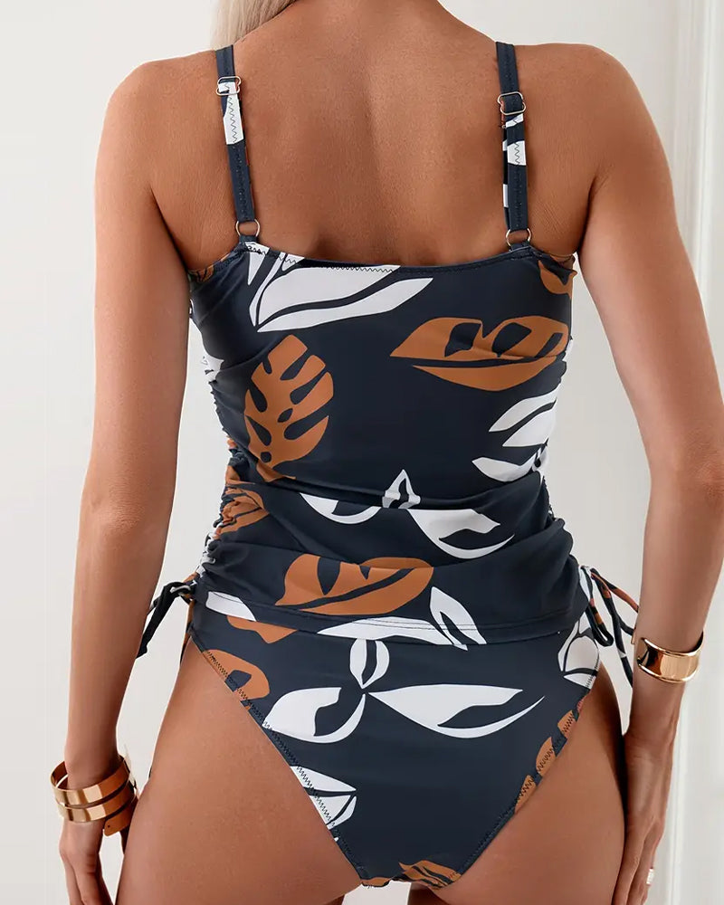Women's Leaf Print One-Piece Swimsuit - Figure-Flattering AquaLeaf