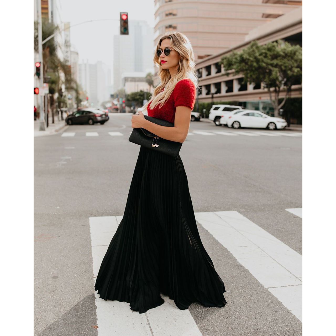 Women's High-Waist Maxi Skirt - Elegant Pleated Flowing Skirt - BellaBloom Black