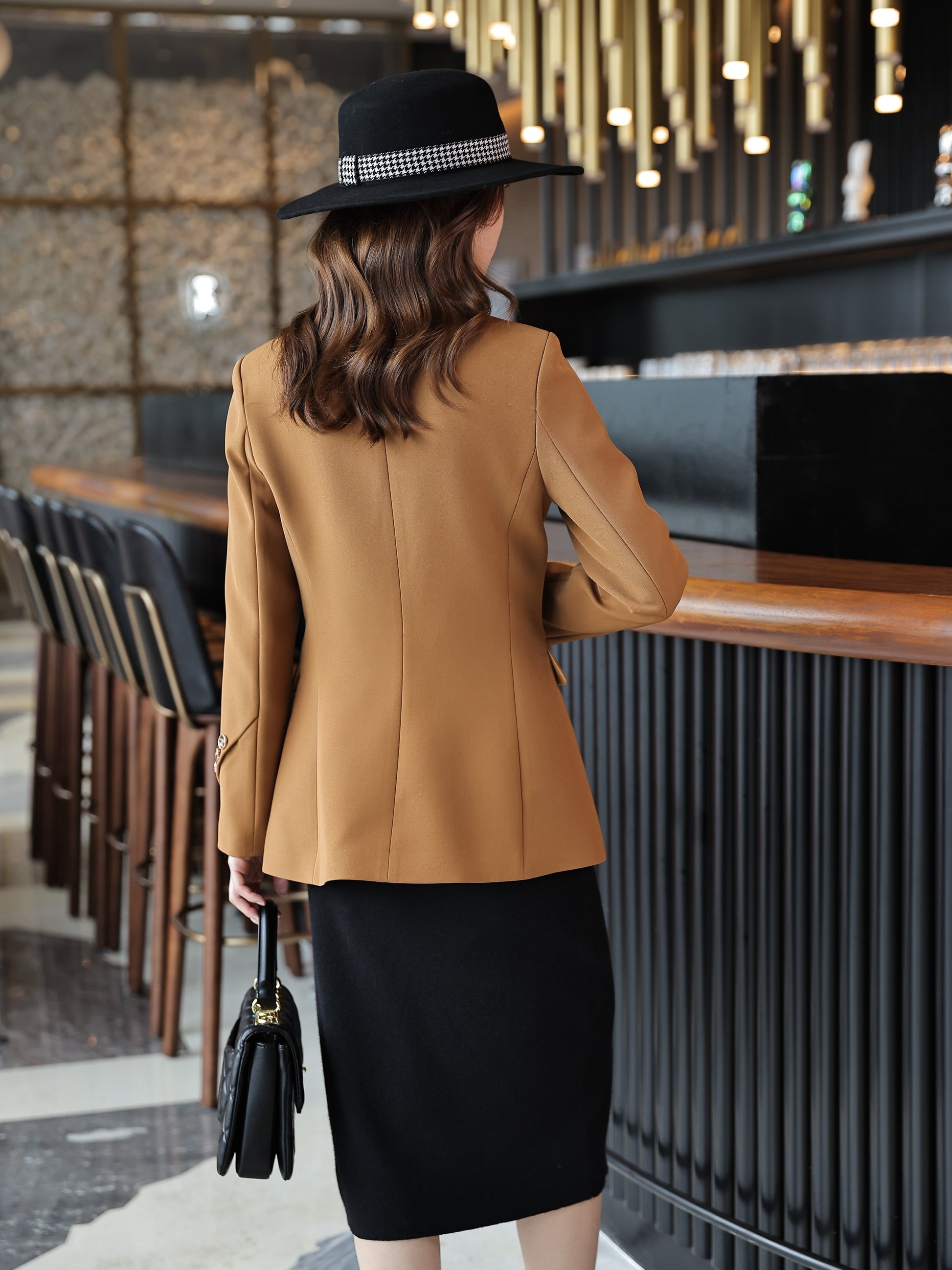 Tailored Single-Breasted Blazer for Women - ClassiCoat