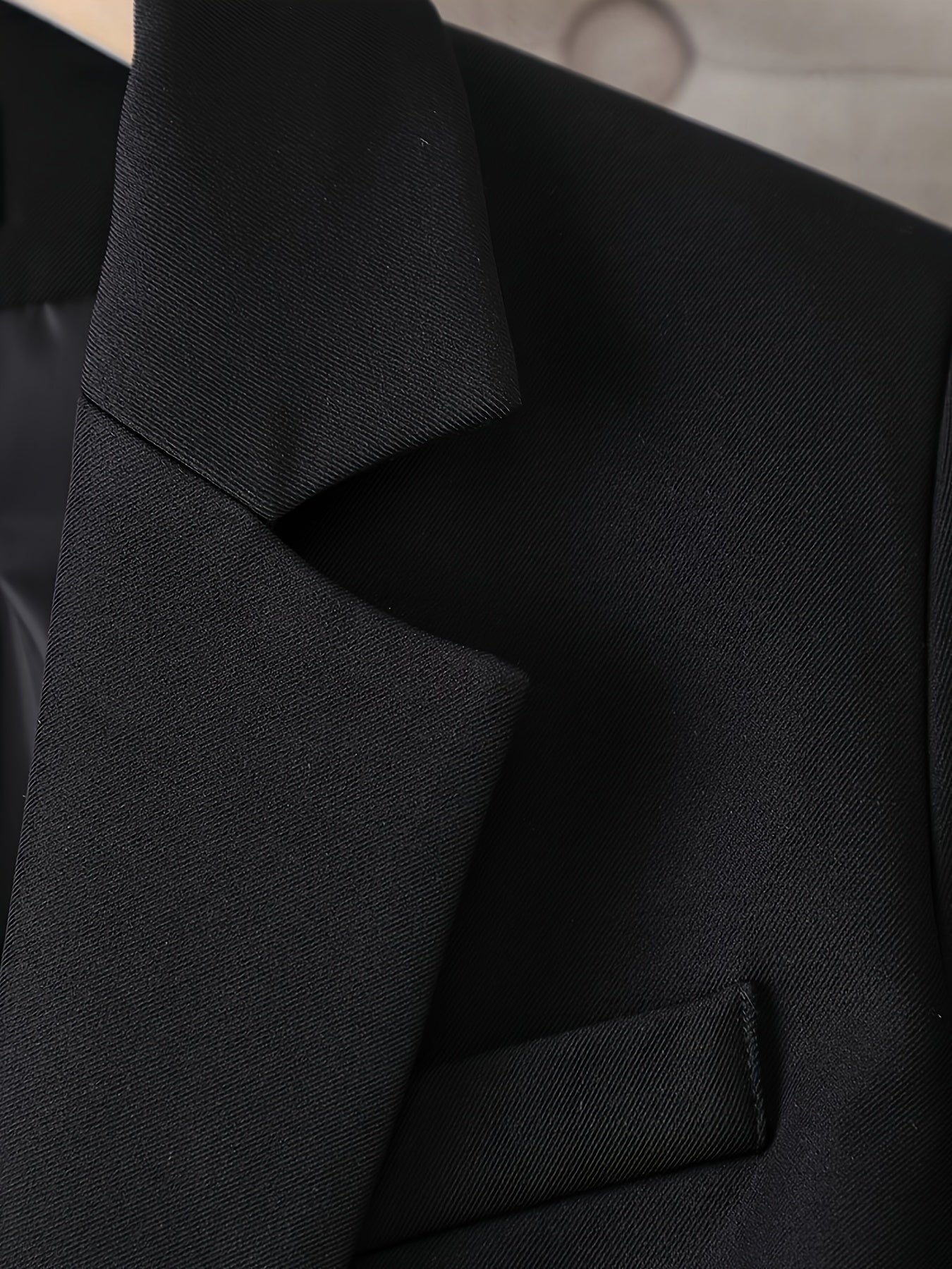 Tailored Single-Button Blazer for Women - Classique Chic