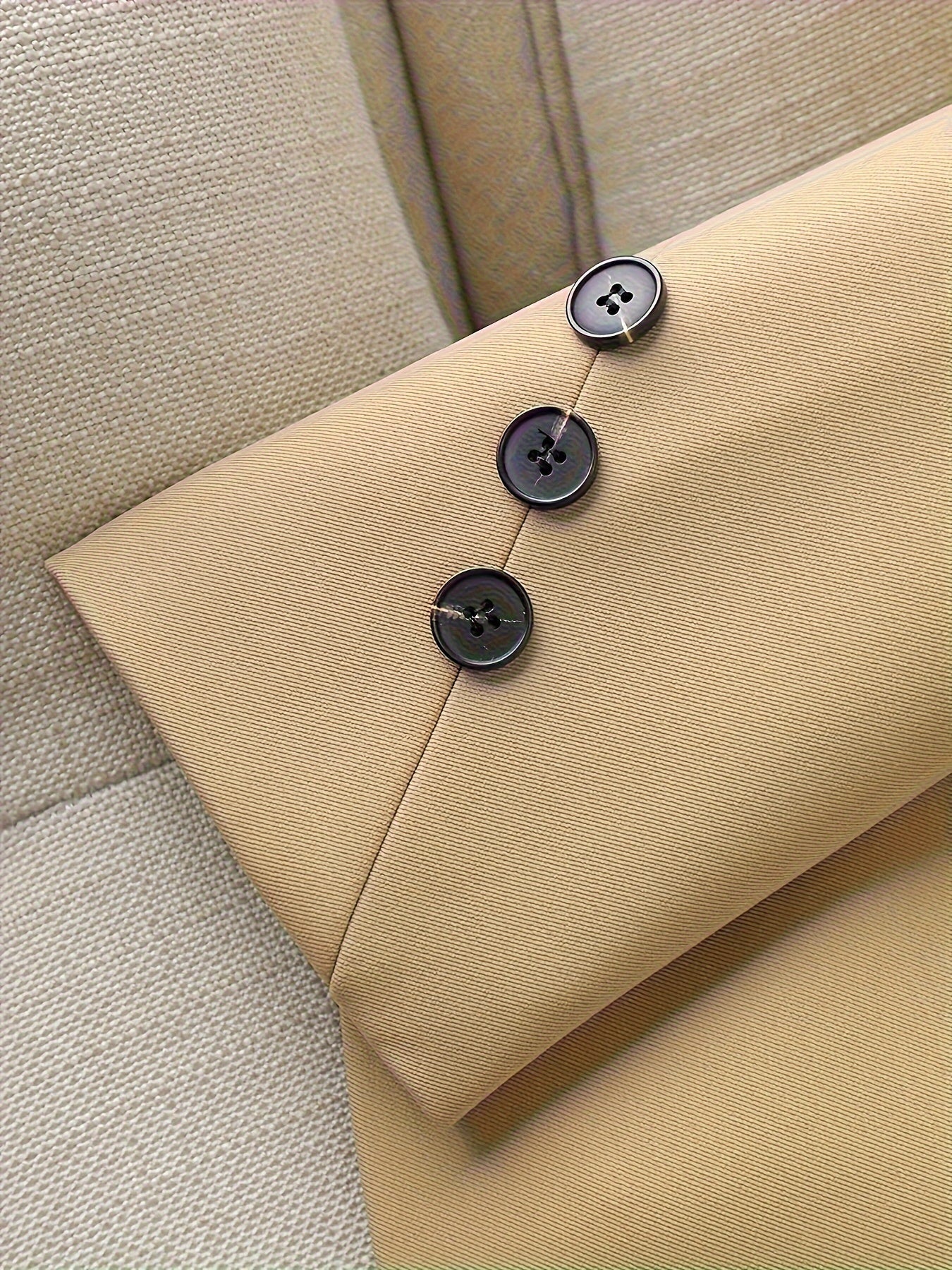 Tailored Single-Button Blazer for Women - Classique Chic