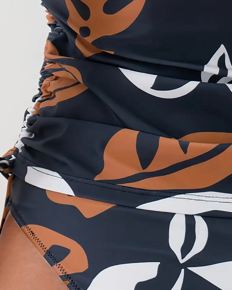 Women's Leaf Print One-Piece Swimsuit - Figure-Flattering AquaLeaf